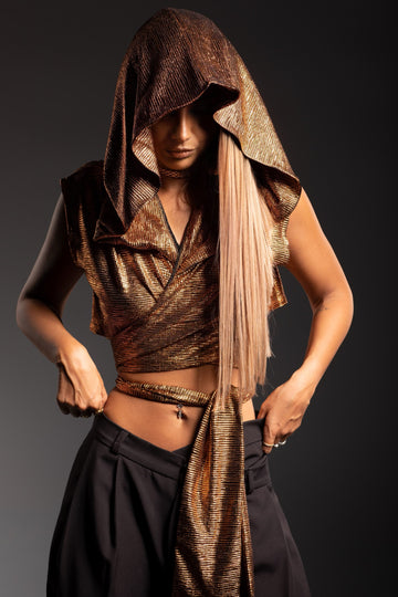 Metallic oxide wrapped hooded top & V-waist pants.